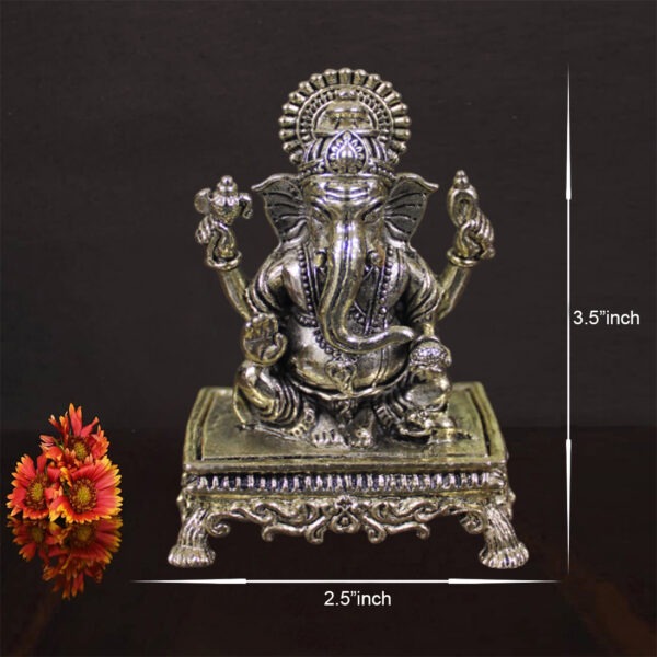 A Pure Brass Lord Ganesha Idol: Symbol of Wisdom, Prosperity, and Divine Blessings for Success and New Beginnings